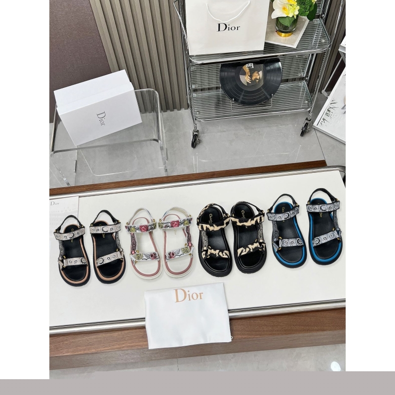 ch**an D*or sandals